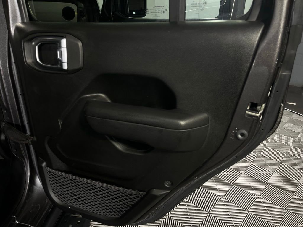 Used 2024 Jeep Wrangler Unlimited image 28