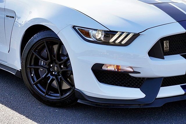 Used 2020 Ford Mustang Shelby GT350 w/ Technology Package RWD image 4