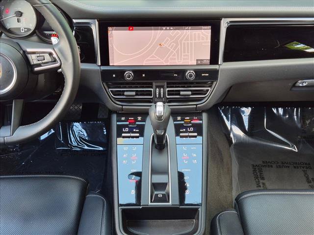 Used 2022 Porsche Macan S AWD/4WD image 15