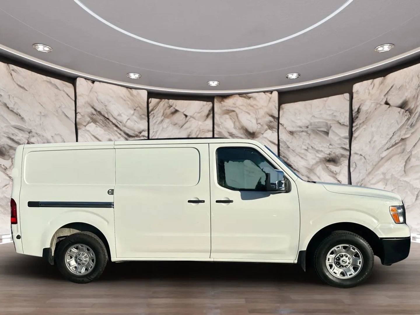 Used 2021 Nissan NV 3500 SV image 6
