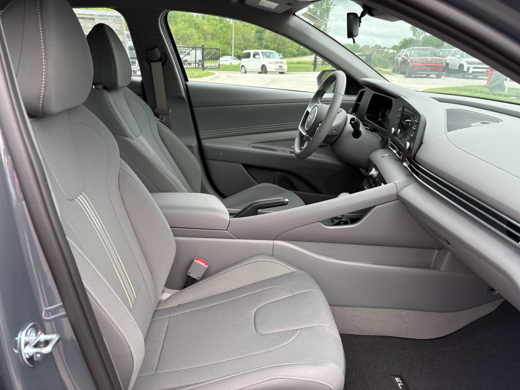 New 2026 Hyundai Elantra Sport FWD image 22
