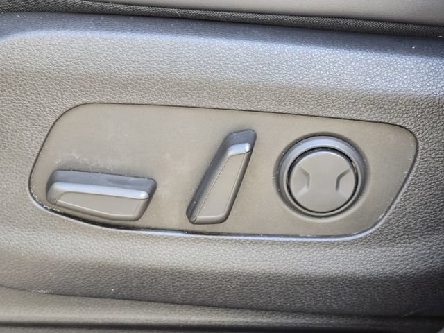 Certified 2022 Kia Carnival LX FWD image 25