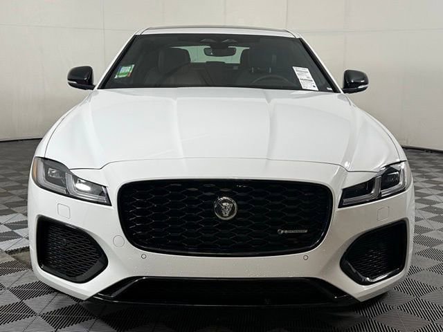 New 2024 Jaguar XF R-Dynamic SE image 9