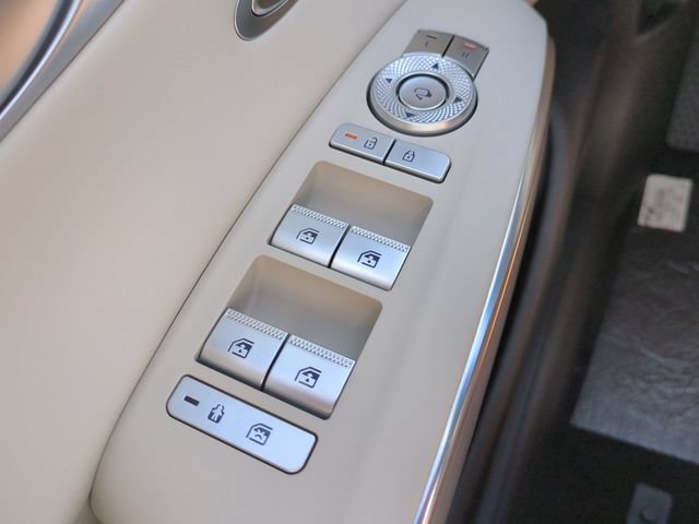 Certified 2026 Genesis GV70 2.5T Select AWD/4WD image 21