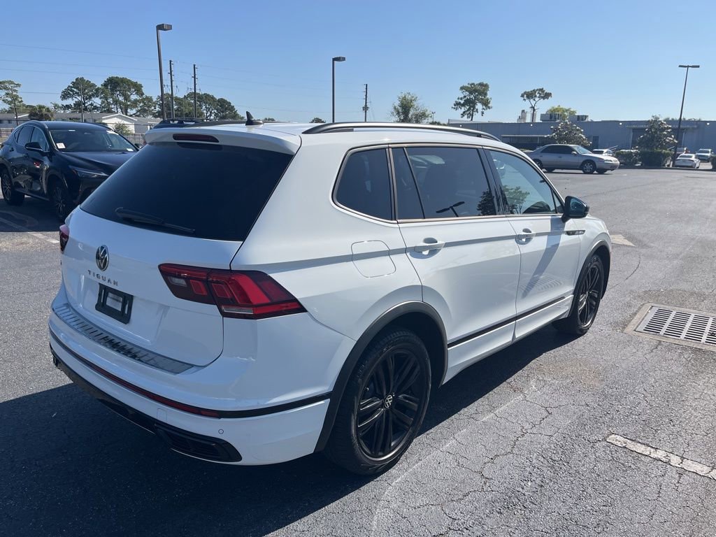 Used 2022 Volkswagen Tiguan SE R-Line image 6