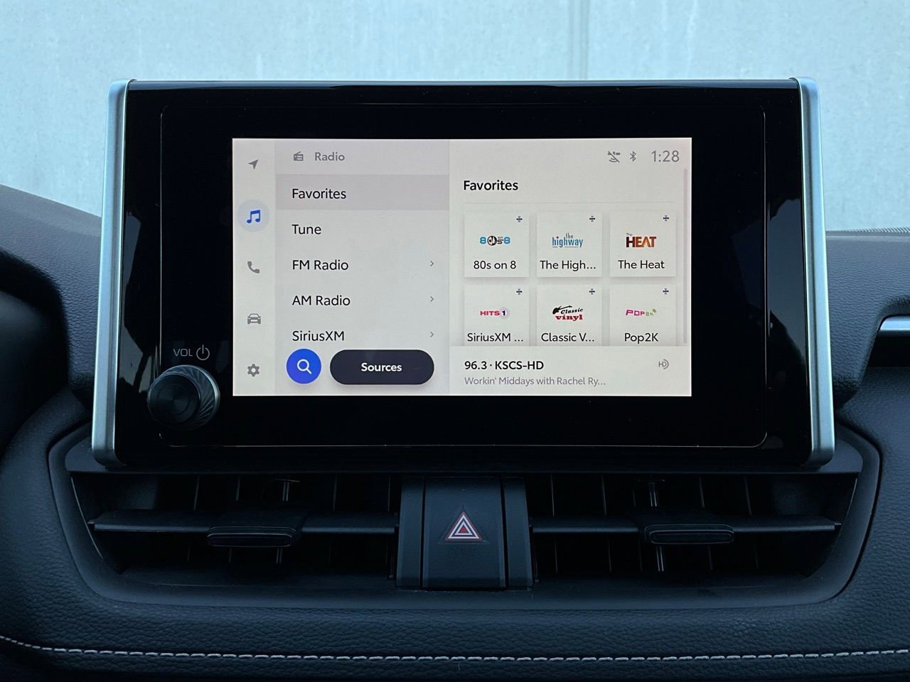 Used 2025 Toyota RAV4 XLE image 31