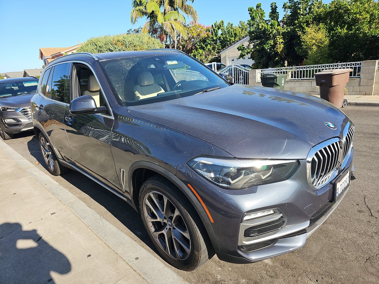 Used 2019 BMW X5 xDrive40i w/ Premium Package 2 AWD/4WD image 4