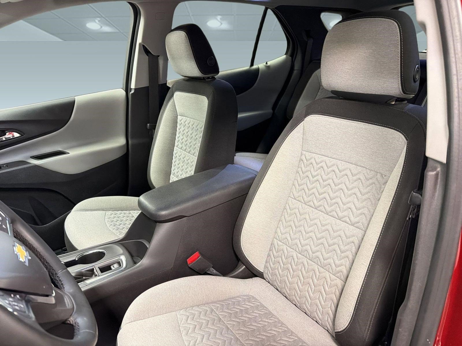 Used 2023 Chevrolet Equinox LT FWD image 22