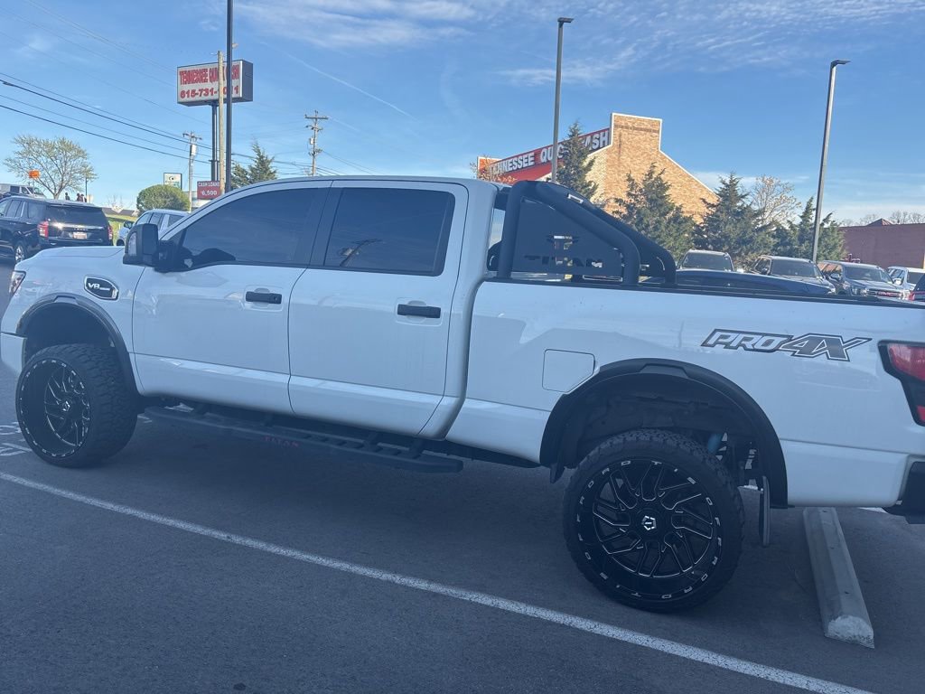 Used 2021 Nissan Titan PRO-4X w/ Pro-4x Convenience Package image 12