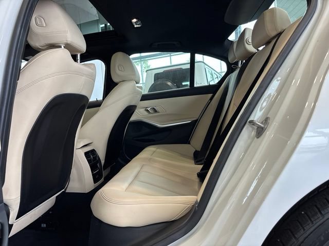 Used 2025 BMW 330i Sedan RWD image 22