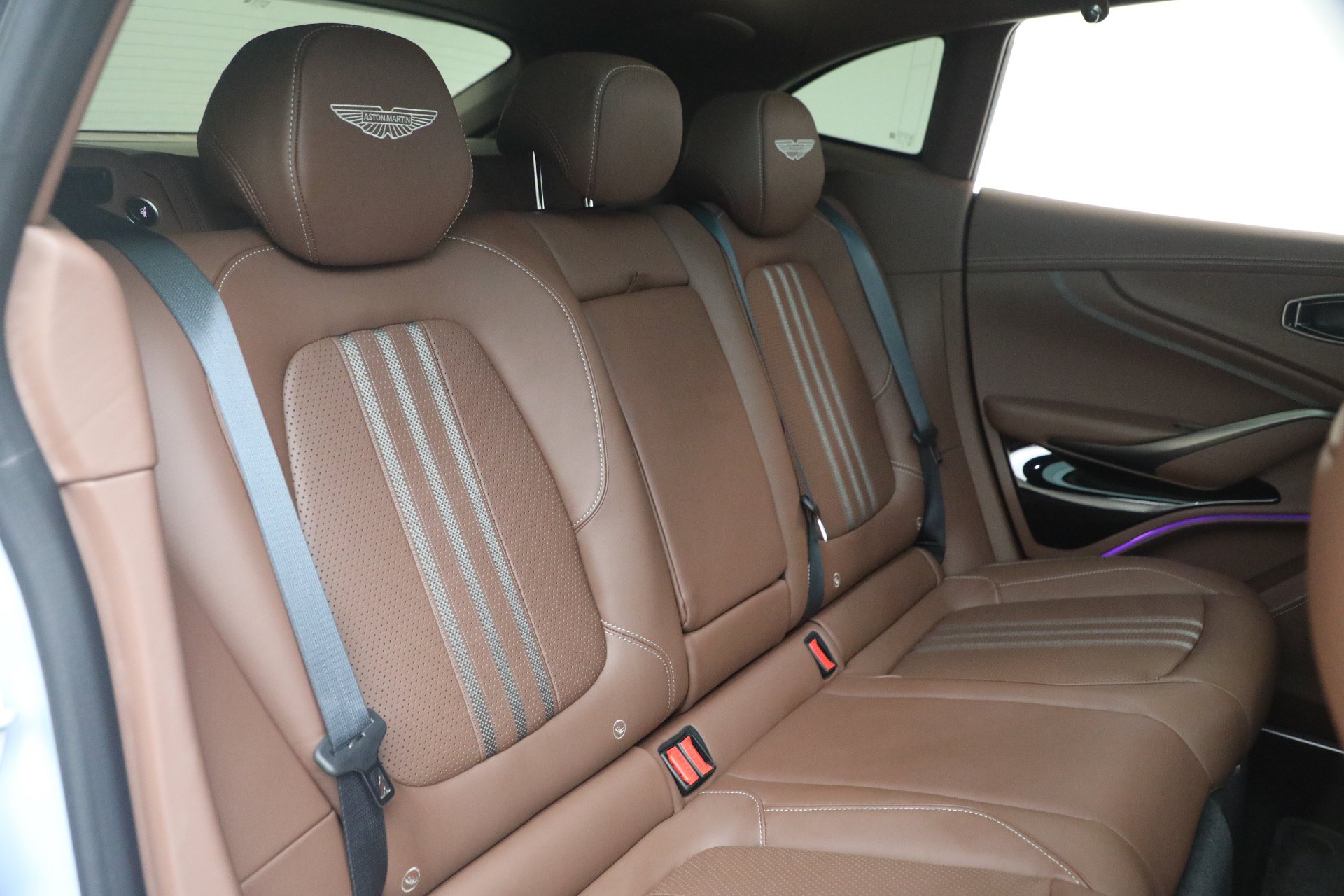 Used 2026 Aston Martin DBX 707 AWD/4WD image 30