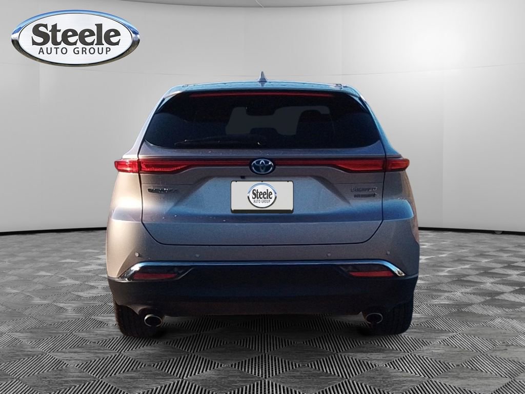 Used 2021 Toyota Venza Limited image 4