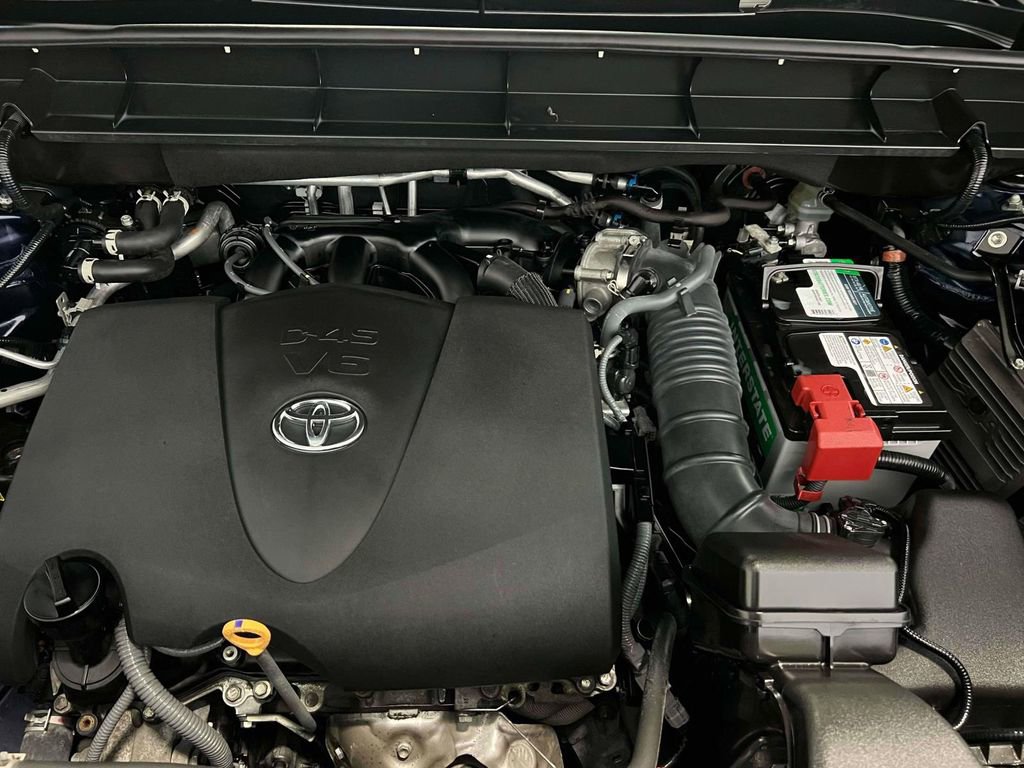 Used 2022 Toyota Highlander XSE image 38