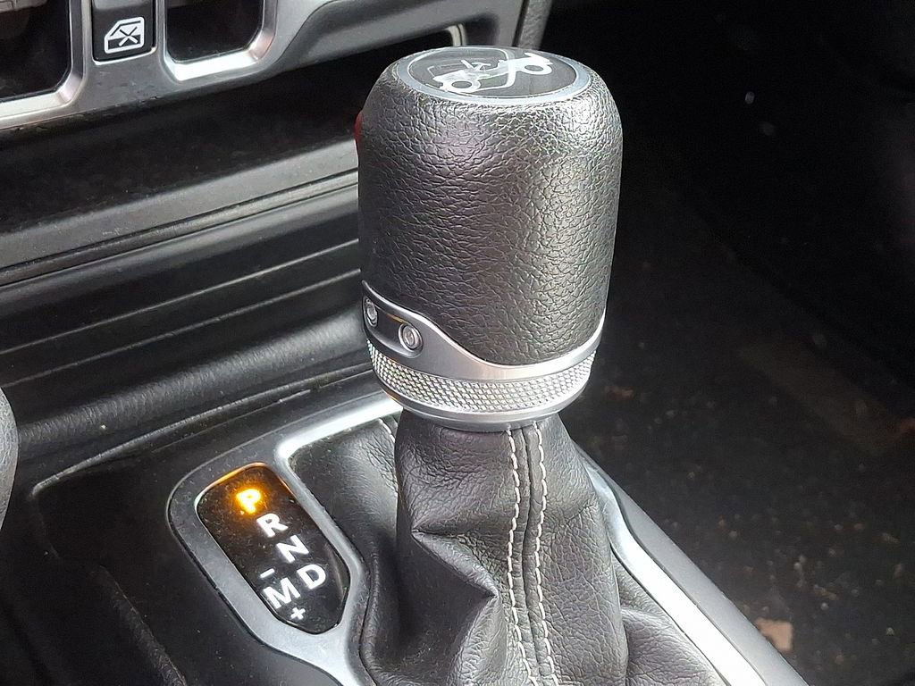 Used 2019 Jeep Wrangler Unlimited Sahara image 15