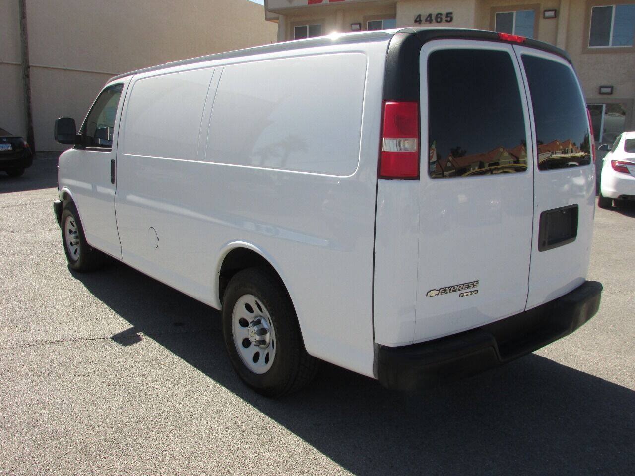 Used 2012 Chevrolet Express 1500 RWD image 6