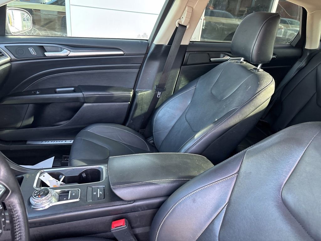 Used 2020 Ford Fusion Titanium FWD image 14