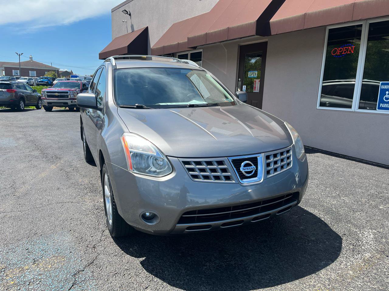 Used 2010 Nissan Rogue SL w/ Premium Pkg AWD/4WD image 2