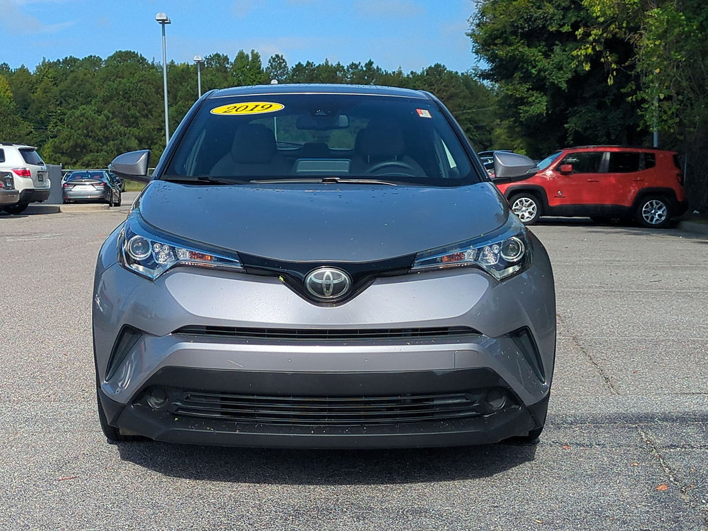 Used 2019 Toyota C-HR XLE FWD image 8