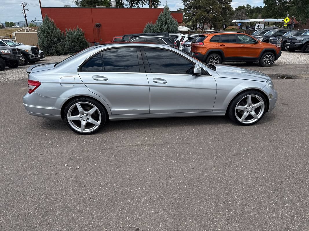 Used 2009 Mercedes-Benz C 300 Sedan image 6