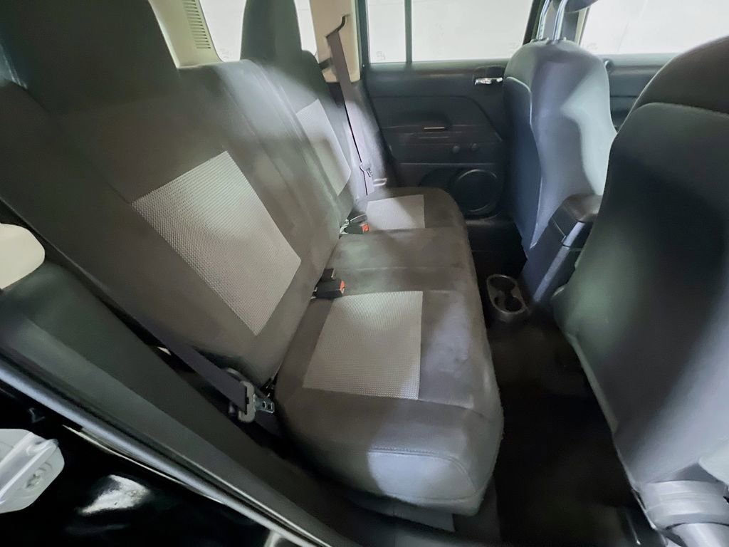 Used 2017 Jeep Patriot Sport image 21