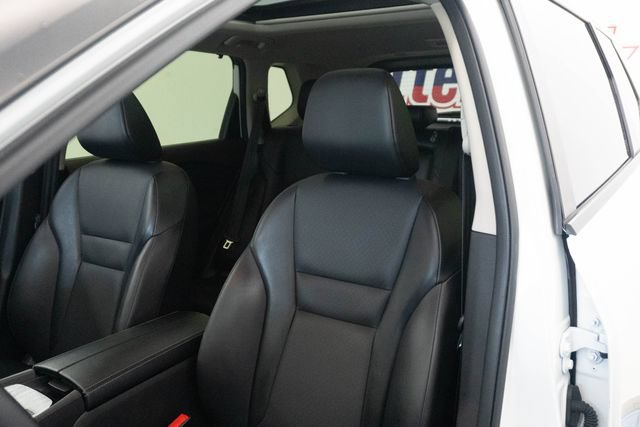 Used 2023 Nissan Rogue SV w/ SV Premium B Package FWD image 18