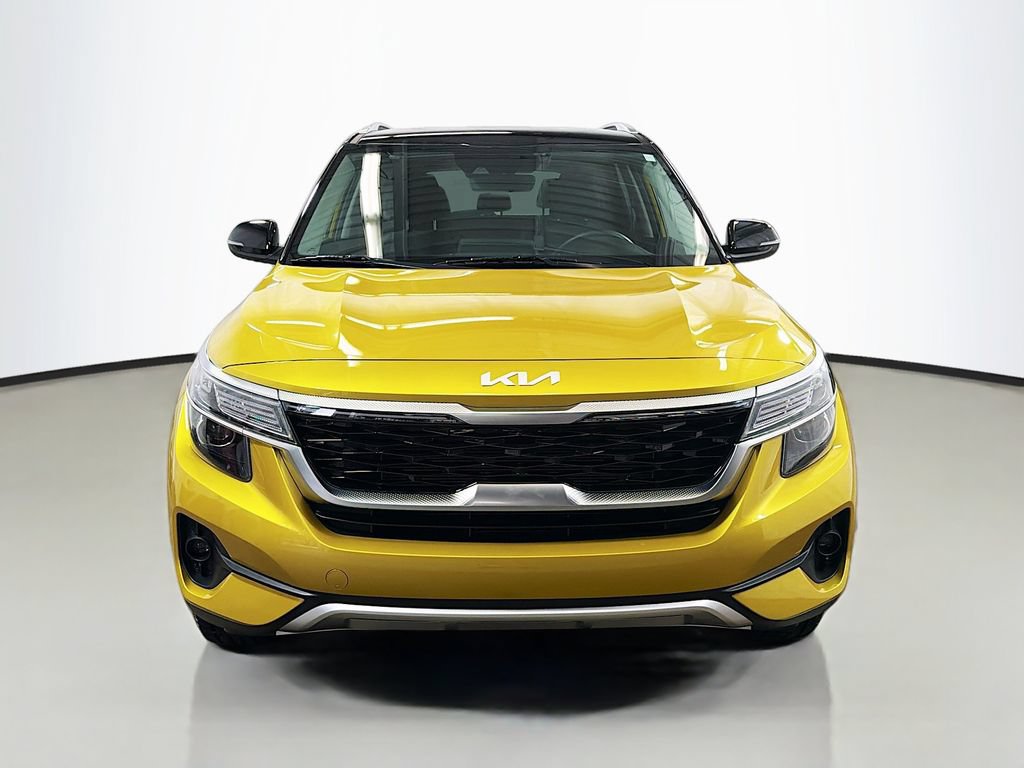 Used 2023 Kia Seltos S AWD/4WD image 2