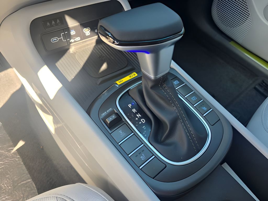 Used 2026 Hyundai Kona SEL Sport AWD/4WD image 19