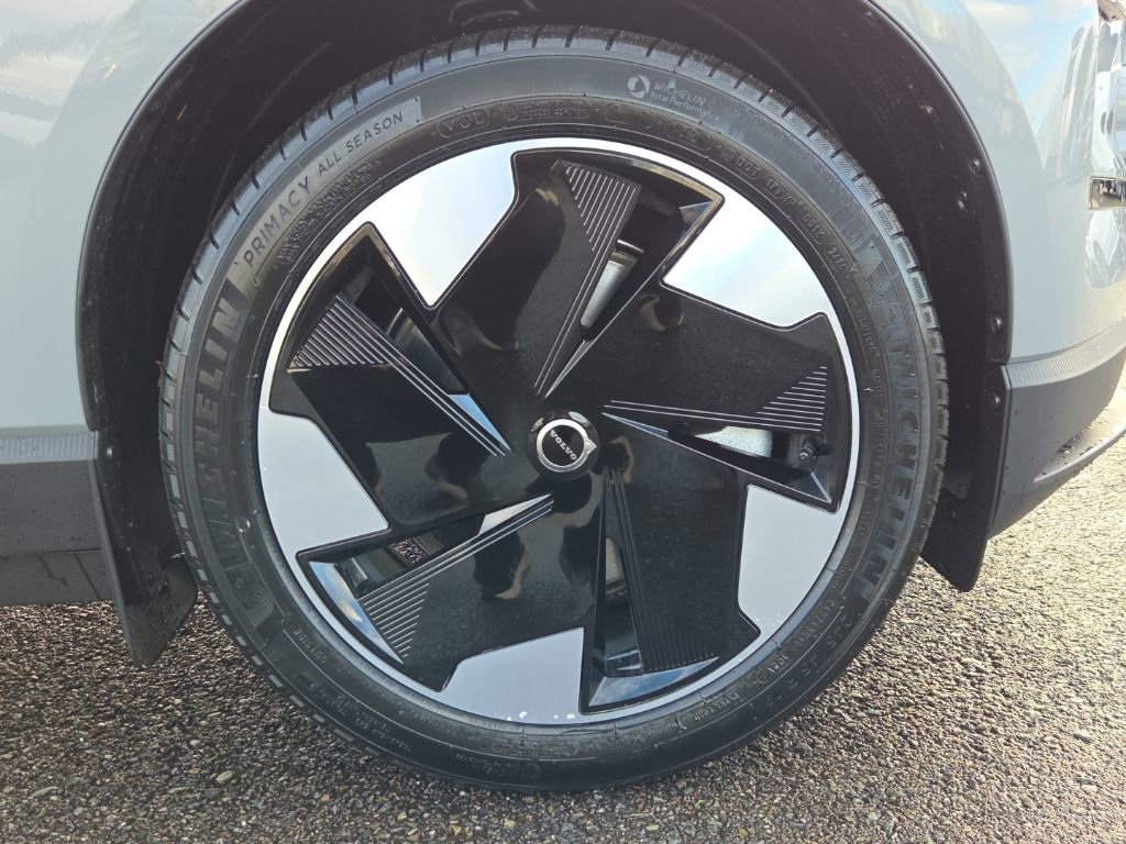 New 2026 Volvo EX30 Plus w/ Protection Package Premier AWD/4WD image 10