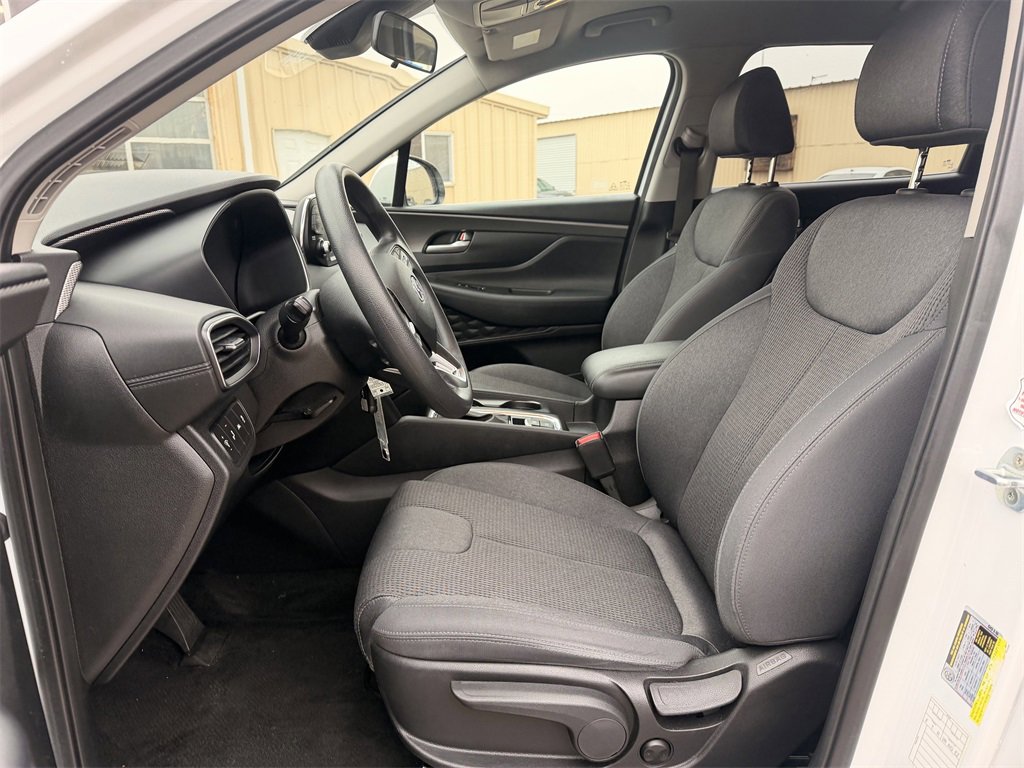 Used 2019 Hyundai Santa Fe SE image 12