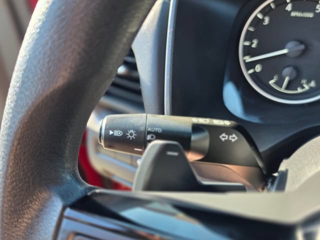 Used 2023 Nissan Rogue SV FWD image 34