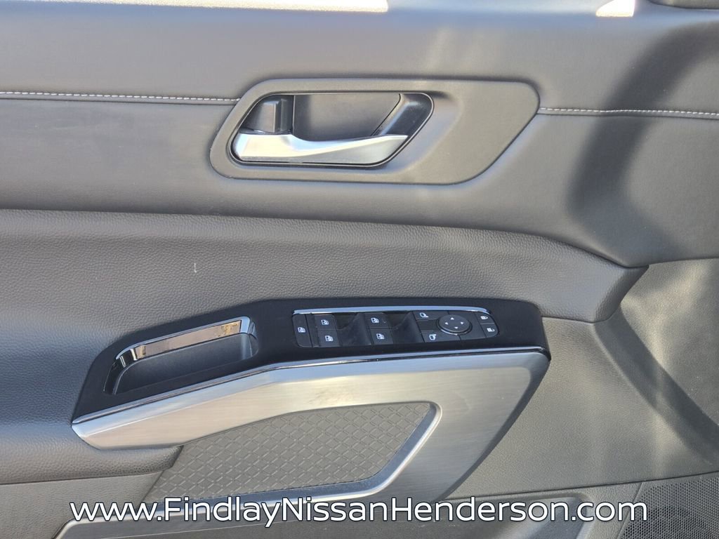 Used 2024 Nissan Pathfinder SL FWD image 20