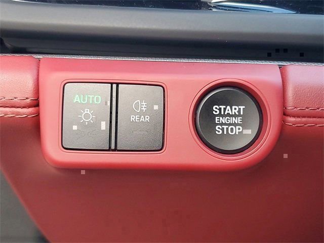 Certified 2024 Porsche Panamera image 33