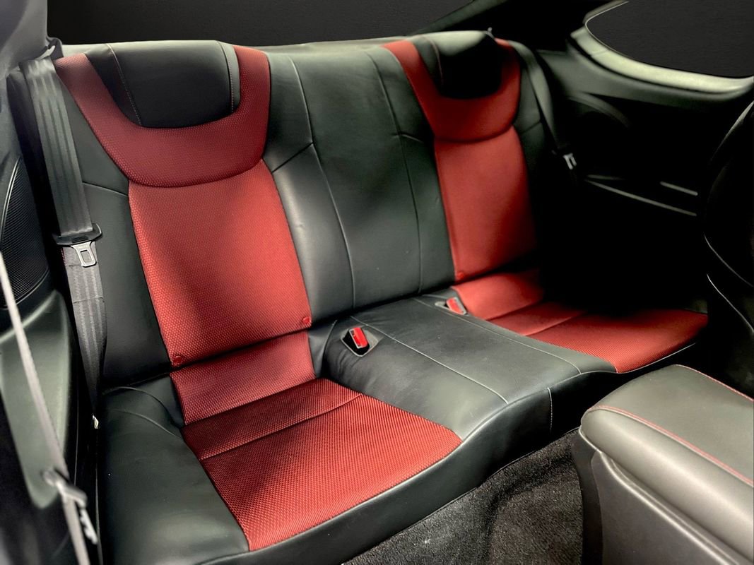 Used 2011 Hyundai Genesis 3.8 image 16