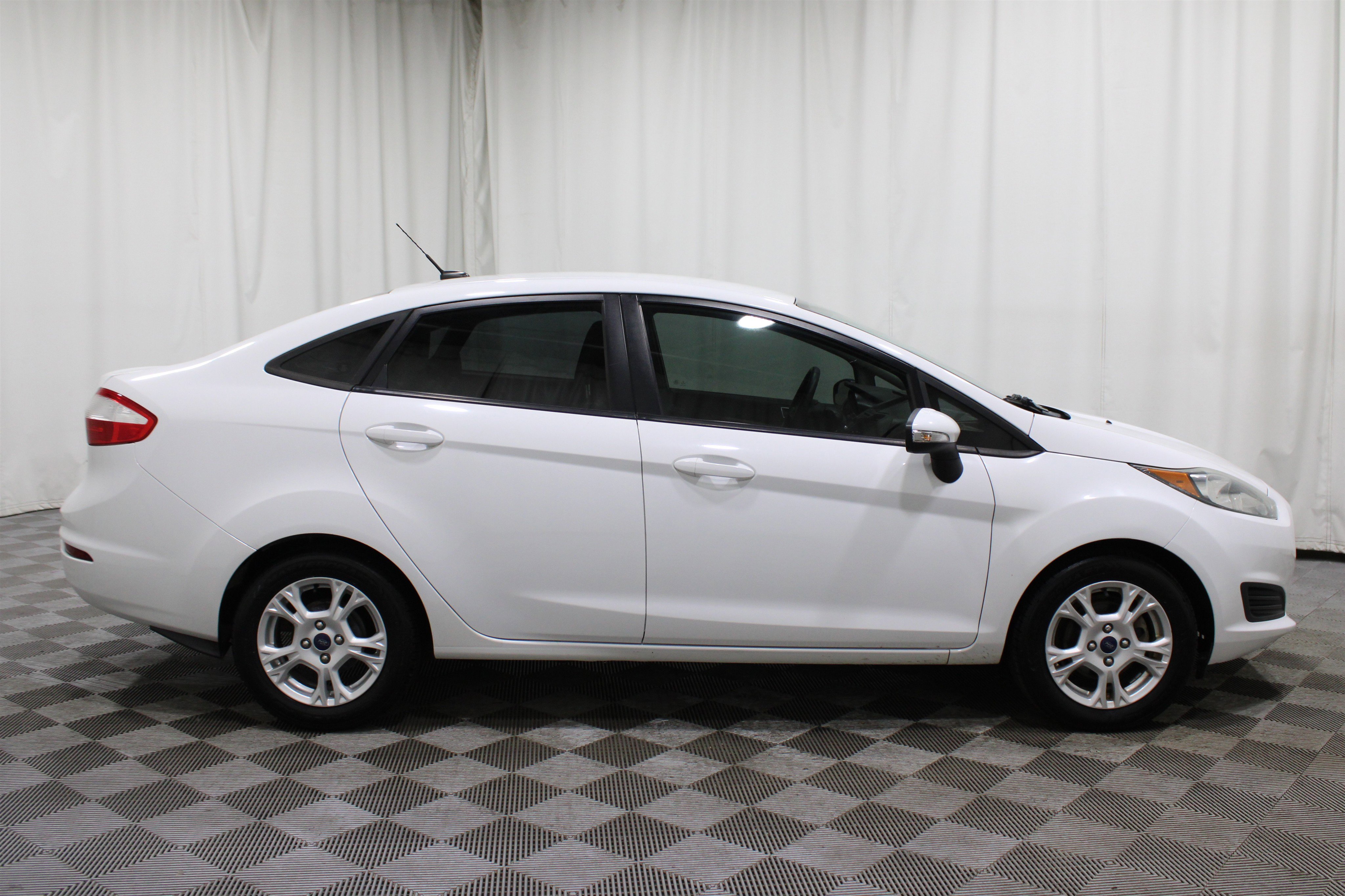 Used 2014 Ford Fiesta SE w/ Comfort Package image 28