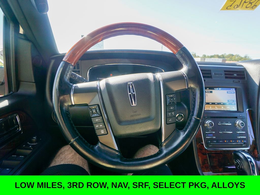 Used 2017 Lincoln Navigator Select image 20