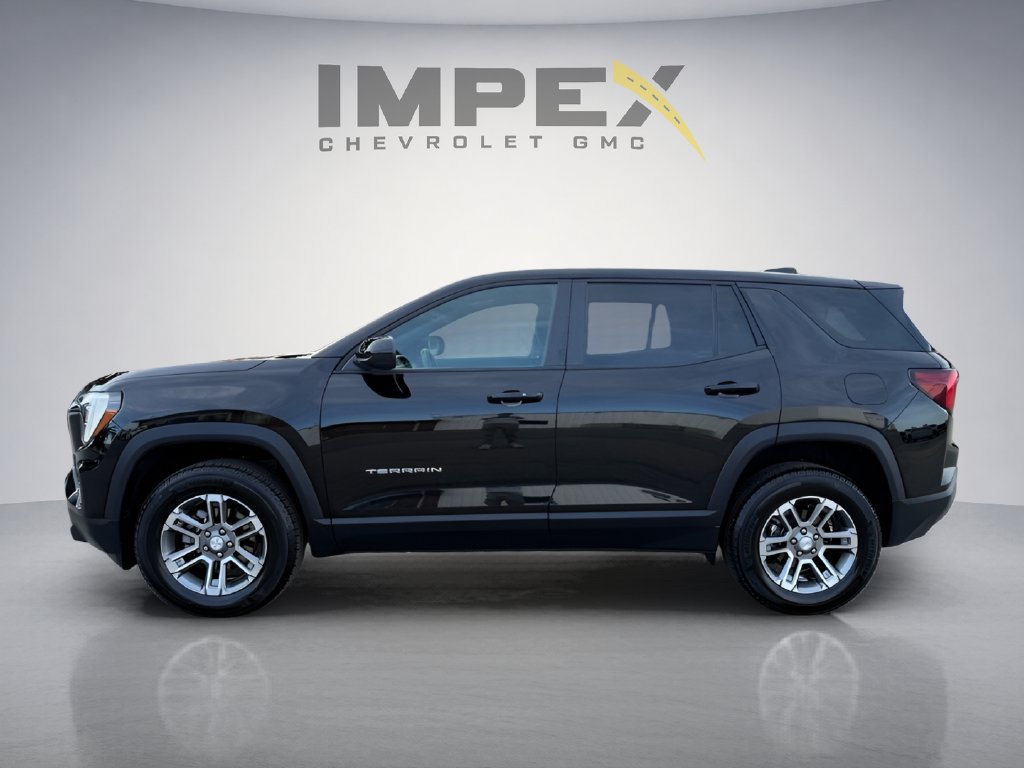 Used 2026 GMC Terrain Elevation FWD image 2