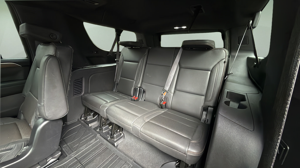 Used 2023 Chevrolet Suburban High Country w/ Premium Package 2 AWD/4WD image 24