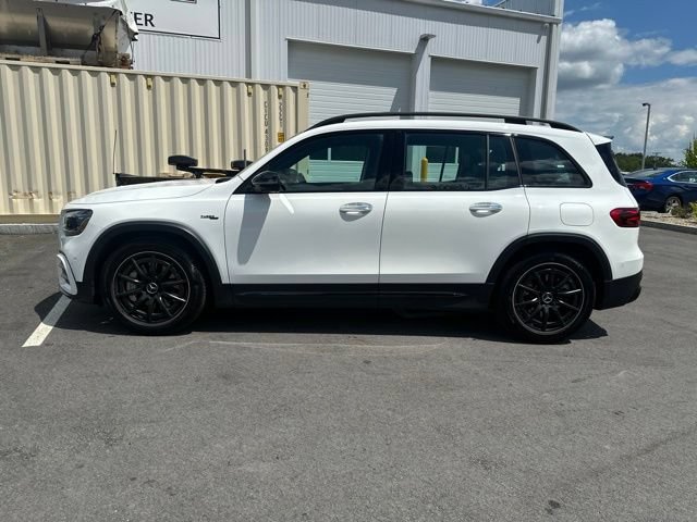 Used 2025 Mercedes-Benz GLB 35 AMG 4MATIC image 2