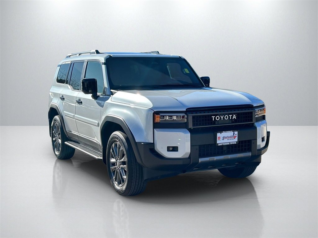 Used 2025 Toyota Land Cruiser image 3