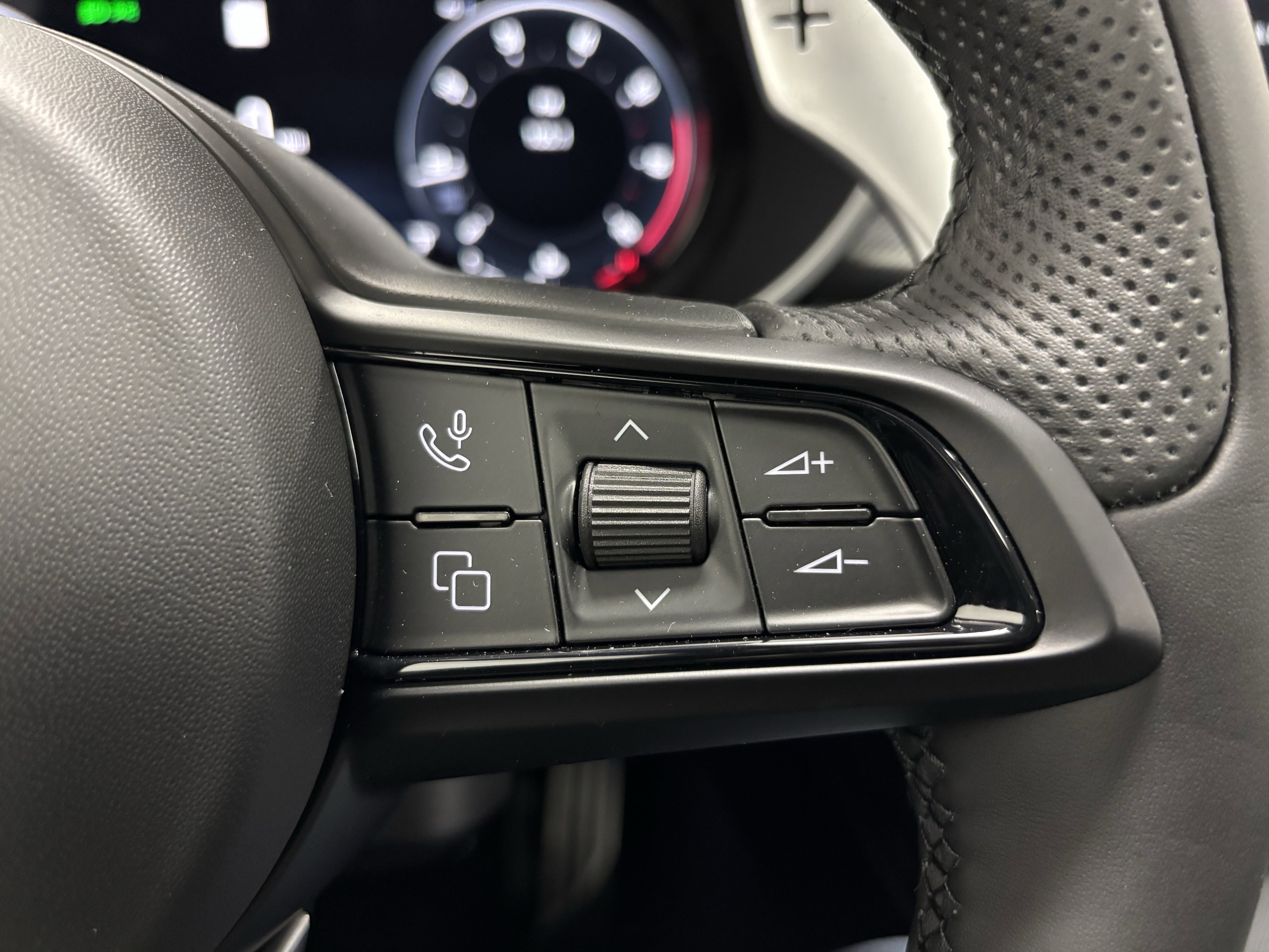 New 2025 Alfa Romeo Stelvio Sprint image 22