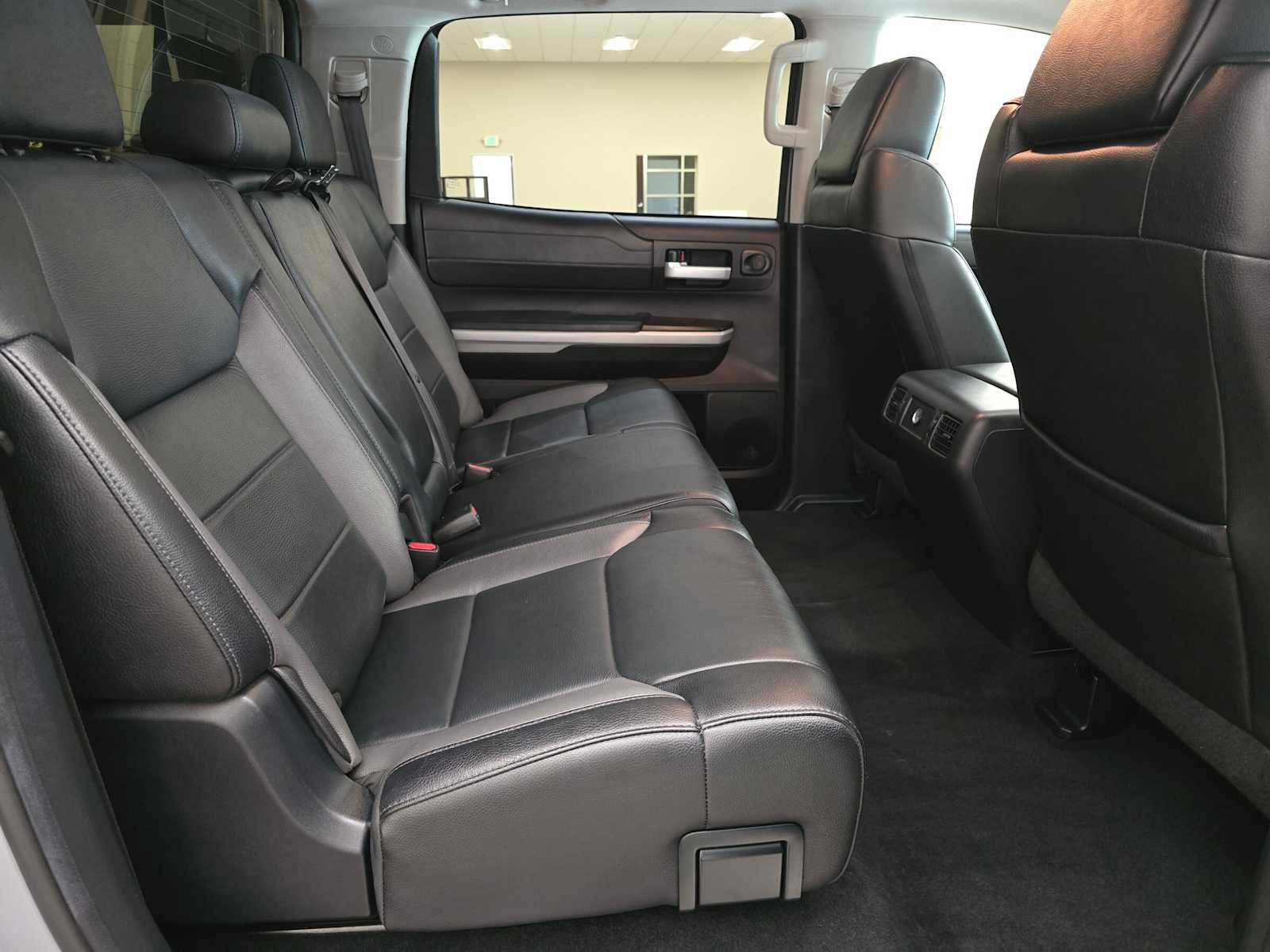 Used 2019 Toyota Tundra Limited w/ Limited Premium Package AWD/4WD image 25