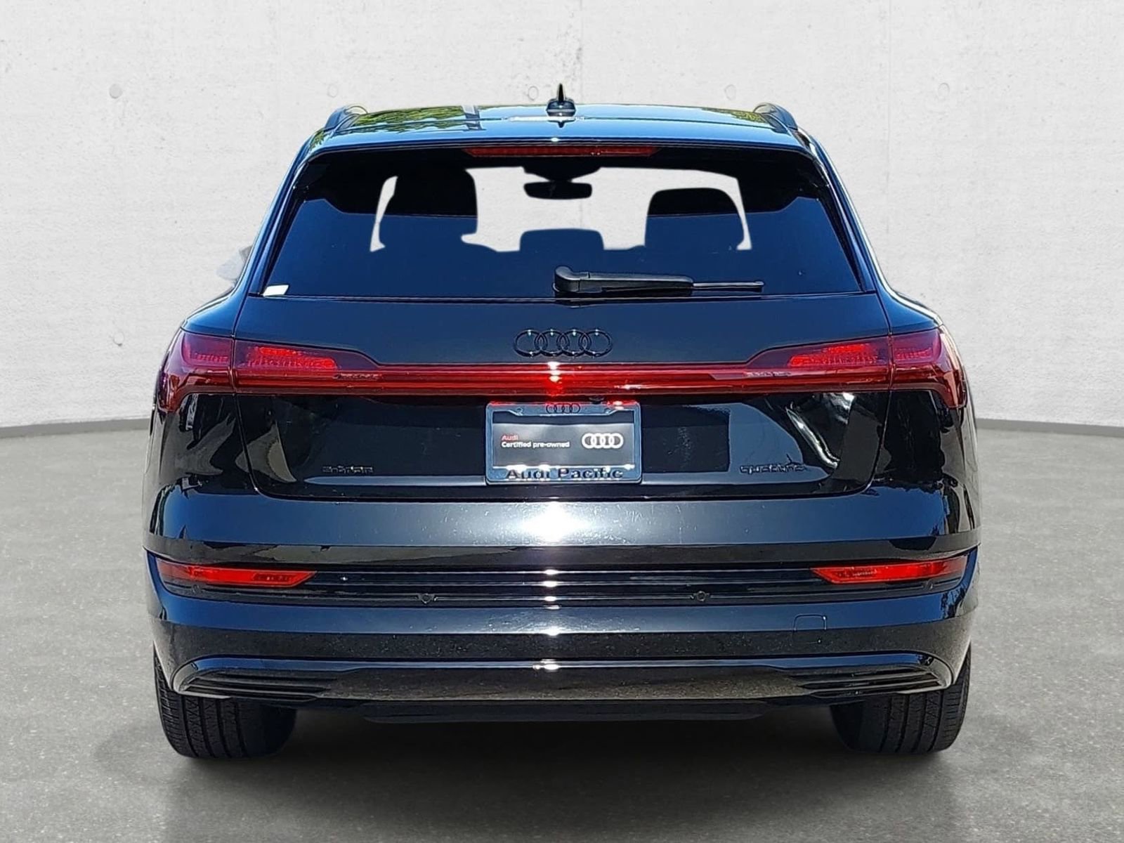 Used 2023 Audi e-tron Premium w/ Convenience Plus Package AWD/4WD image 6