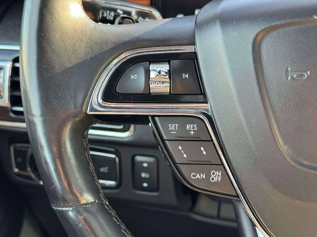 Used 2020 Lincoln Navigator Reserve w/ Equipment Group 208A Reserve AWD/4WD image 24