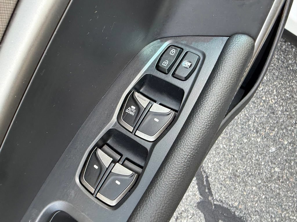 Used 2018 Hyundai Santa Fe Sport w/ Cargo Package AWD/4WD image 21