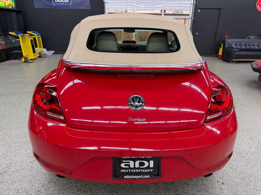 Used 2013 Volkswagen Beetle 2.0T FWD image 4