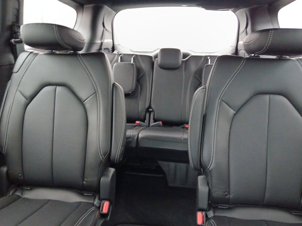 New 2026 Chrysler Voyager LX FWD image 33