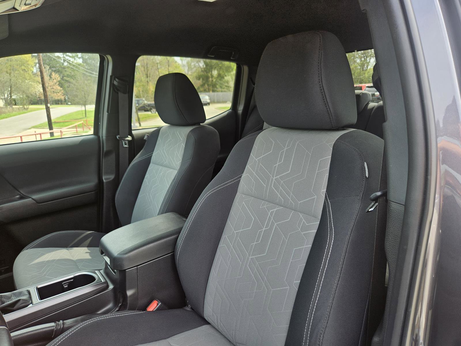 Used 2023 Toyota Tacoma TRD Off-Road image 13