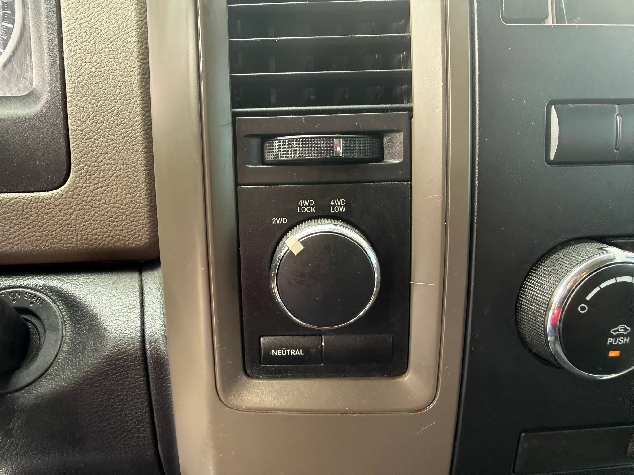 Used 2012 RAM 1500 ST AWD/4WD image 18