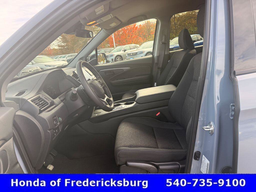 Certified 2025 Honda Ridgeline Sport image 21