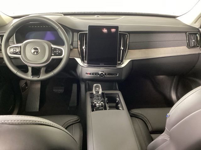 New 2026 Volvo XC90 B6 Ultra w/ Protection Package image 12